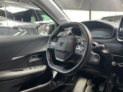Peugeot 208 208 PureTech 100 Stop&Start 5 porte Allure Nero usata Palermo