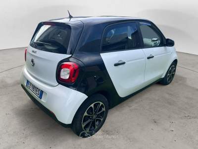 Smart ForFour 70 1.0 52kW youngster Bianco usata Palermo