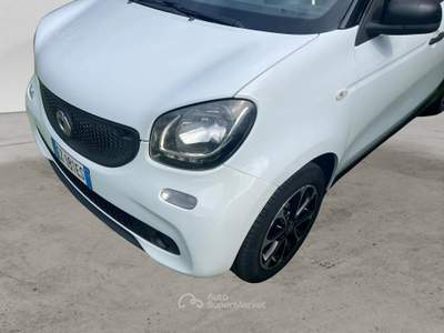 Smart ForFour 70 1.0 52kW youngster Bianco usata Palermo