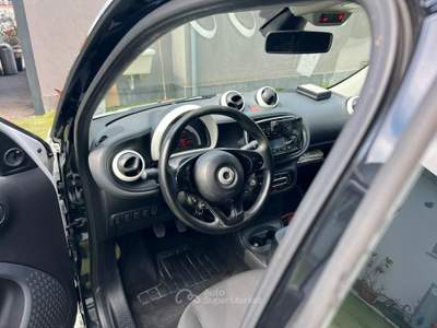 Smart ForFour 70 1.0 52kW youngster Bianco usata Palermo