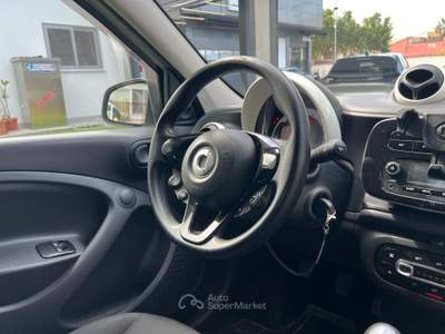 Smart ForFour 70 1.0 52kW youngster Bianco usata Palermo