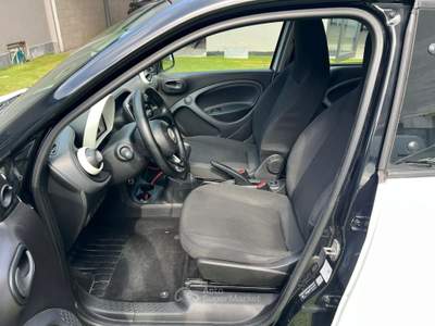 Smart ForFour 70 1.0 52kW youngster Bianco usata Palermo