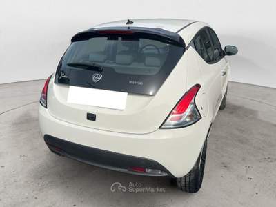 Lancia Ypsilon 1.0 FireFly 70cv Hybrid Gold Bianco usata Palermo