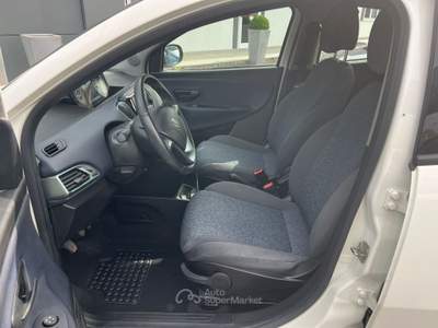 Lancia Ypsilon 1.0 FireFly 70cv Hybrid Gold Bianco usata Palermo