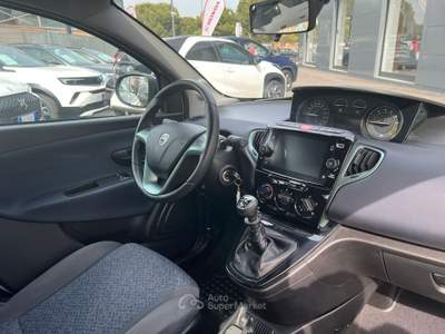 Lancia Ypsilon 1.0 FireFly 70cv Hybrid Gold Bianco usata Palermo