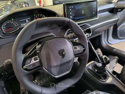 Peugeot 208 1.2  CATENA DI DISTRIBUZIONE - NO CINGHIA - STYLE  100 CV Bianco usata Calco