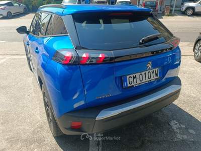 Peugeot 2008 BlueHDi 130 EAT8 Allure - AUTOMATICO Blu/Azzurro usata Giaveno