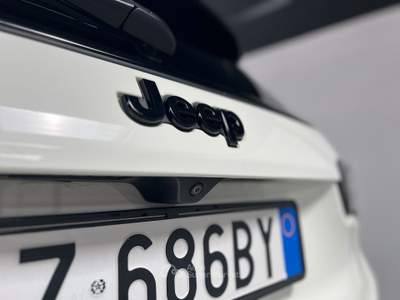 Jeep Compass 1.5 Turbo MHEV T4 96kW Summit DDCT Bianco usata Palermo
