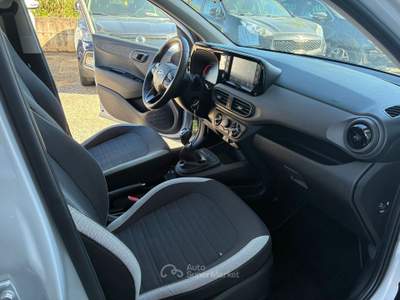 Hyundai i10 1.0 MPI Connectline Argento usata Grottammare