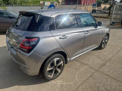 Suzuki Swift 1.2 Hybrid Top 2WD usata Polistena