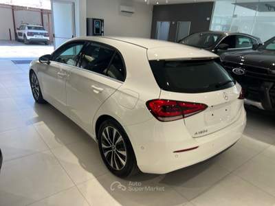 Mercedes-Benz Classe A A 180 d Automatic 4p. Business Bianco usata Palermo