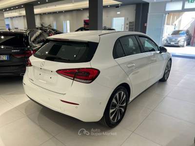 Mercedes-Benz Classe A A 180 d Automatic 4p. Business Bianco usata Palermo