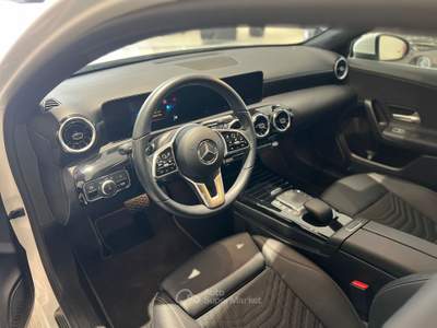 Mercedes-Benz Classe A A 180 d Automatic 4p. Business Bianco usata Palermo