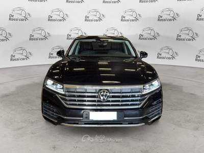 Volkswagen Touareg 3.0 V6 TDI SCR 210kW Elegance Nero usata Vedelago