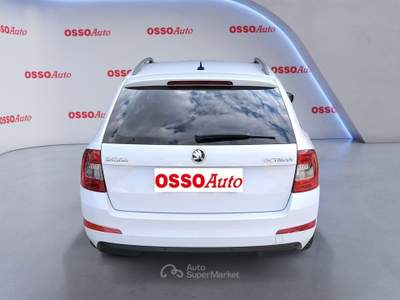 Skoda Octavia SW 1.6 TDI 110 HP AUTOMATICA COMMERCIANTI Bianco usata Udine