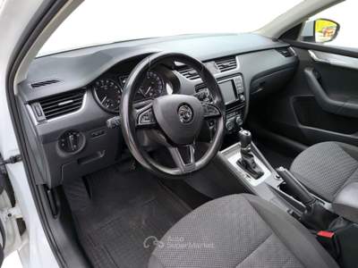 Skoda Octavia SW 1.6 TDI 110 HP AUTOMATICA COMMERCIANTI Bianco usata Udine