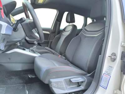 Seat Arona 1.0 BENZINA 95 HP FR NEOPATENTATI Bianco usata Udine