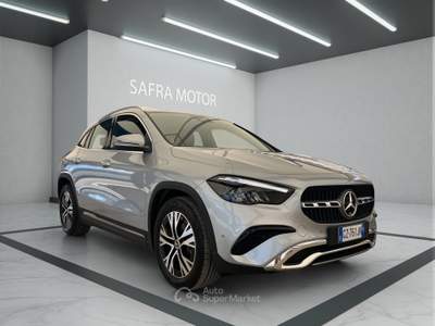 Mercedes-Benz GLA GLA 180 d Prog Advanced Argento usata Rende
