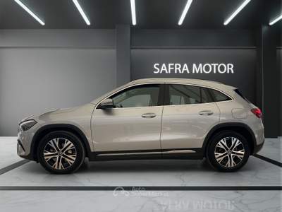 Mercedes-Benz GLA GLA 180 d Prog Advanced Argento usata Rende