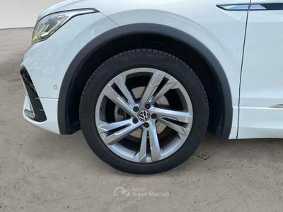 Volkswagen Tiguan 1.5 TSI ACT R-Line DSG Bianco usata Lerici