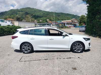 Ford Focus 1.5 Ecoblue 115cv ST -Line Auto  SW Bianco usata Bagni di Lucca