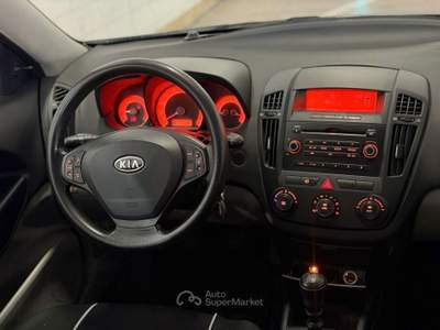 Kia Ceed ceed I 2007 5p 1.6 crdi LX usata Milano