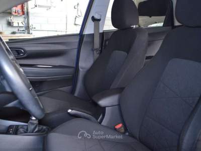 Hyundai Bayon 1.0 T-GDI Hybrid iMT XClass 48V Blu/Azzurro usata Ardea