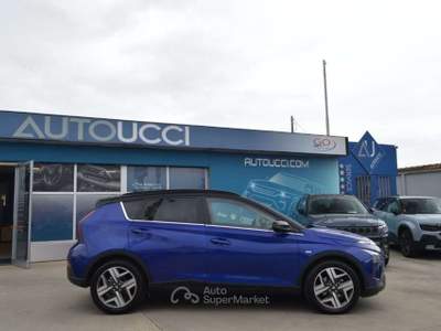 Hyundai Bayon 1.0 T-GDI Hybrid iMT XClass 48V Blu/Azzurro usata Ardea