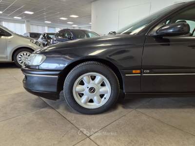 Opel Omega cat GPL, Vettura ASI +CRS Nero usata Casalgrande