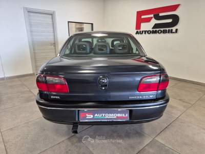 Opel Omega cat GPL, Vettura ASI +CRS Nero usata Casalgrande
