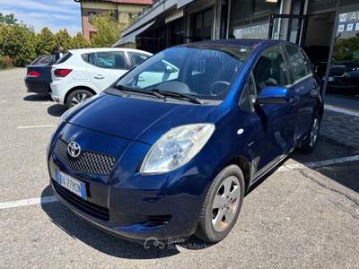 Toyota Yaris 5 porte Sol Blu/Azzurro usata Casalgrande