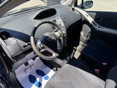 Toyota Yaris 5 porte Sol Blu/Azzurro usata Casalgrande