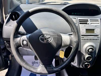 Toyota Yaris 5 porte Sol Blu/Azzurro usata Casalgrande