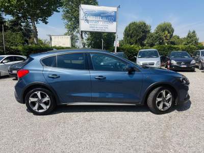 Ford Focus Active ecoboost co-pilot s MOTORE SOSTITUITO Blu/Azzurro usata Villadose