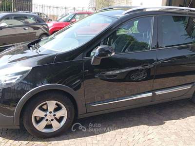 Renault Scénic 110cv Nero usata Desio