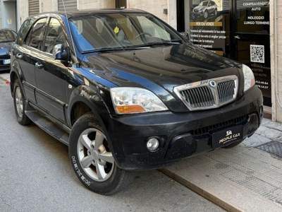 Kia Sorento 2.5 4WD ** PER POCHI GIORNI** Nero usata Bari
