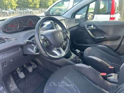 Peugeot 208 1° serie 1.4 VTi 95 CV 5p. GPL Allure Bianco usata Rivignano Teor