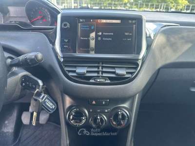 Peugeot 208 1° serie 1.4 VTi 95 CV 5p. GPL Allure Bianco usata Rivignano Teor