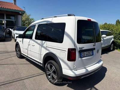 Volkswagen Caddy 2.0 TDI 122 CV 4MOTION Alltrack Bianco usata Rivignano Teor