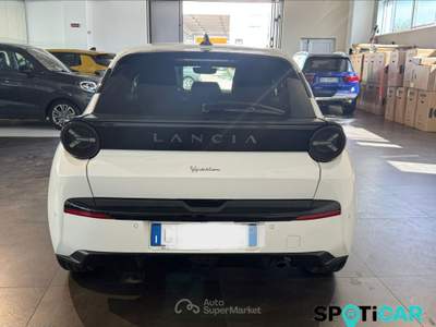 Lancia Ypsilon 4ª serie Hybrid e-DCT LX Bianco usata San Vitaliano