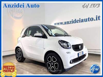 Smart ForTwo 70 1.0 twinamic Passion Bianco usata Roma