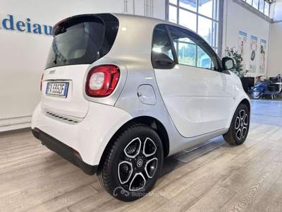 Smart ForTwo 70 1.0 twinamic Passion Bianco usata Roma