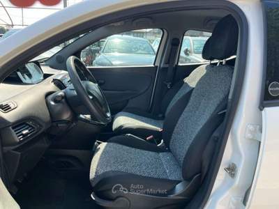 Lancia Ypsilon 1.0 FireFly 5p S&S Hybrid Ecochic Silver PROMO Bianco usata Este