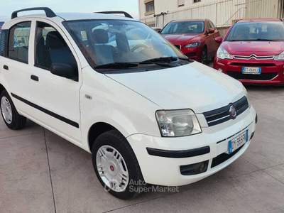 Fiat Panda ADATTA A NEOPATENTATI E PER L'UTILIZZO QUOTIDIANO Bianco usata Ceglie Messapica
