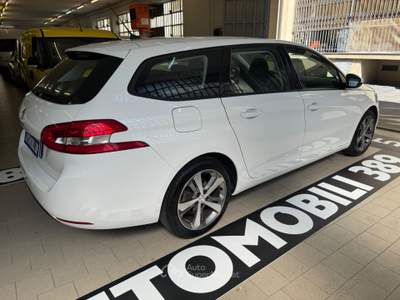 Peugeot 308 S&S SW Business Bianco usata Torino
