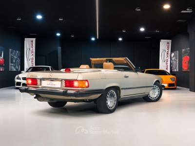 Mercedes-Benz SL 560 usata Formello