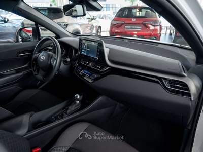 Toyota C-HR C-HR I 2020 1.8h Active e-cvt Bianco usata Sesto San Giovanni
