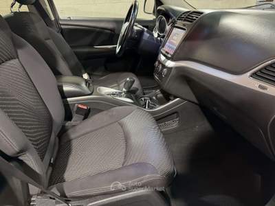 Fiat Freemont Freemont 2.0 mjt 16v Lounge 4x4 170cv auto E5 Argento usata Firenze