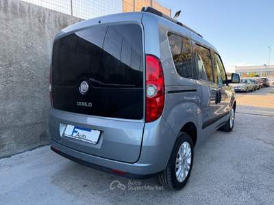 Fiat Doblò Doblo Doblò 1.6 MJT 16V Emotion,clima,sensori di parcheggio,cerchi in lega,comandi al volante,ecc. Grigio usata San Michele Salentino