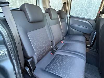 Fiat Doblò Doblo Doblò 1.6 MJT 16V Emotion,clima,sensori di parcheggio,cerchi in lega,comandi al volante,ecc. Grigio usata San Michele Salentino